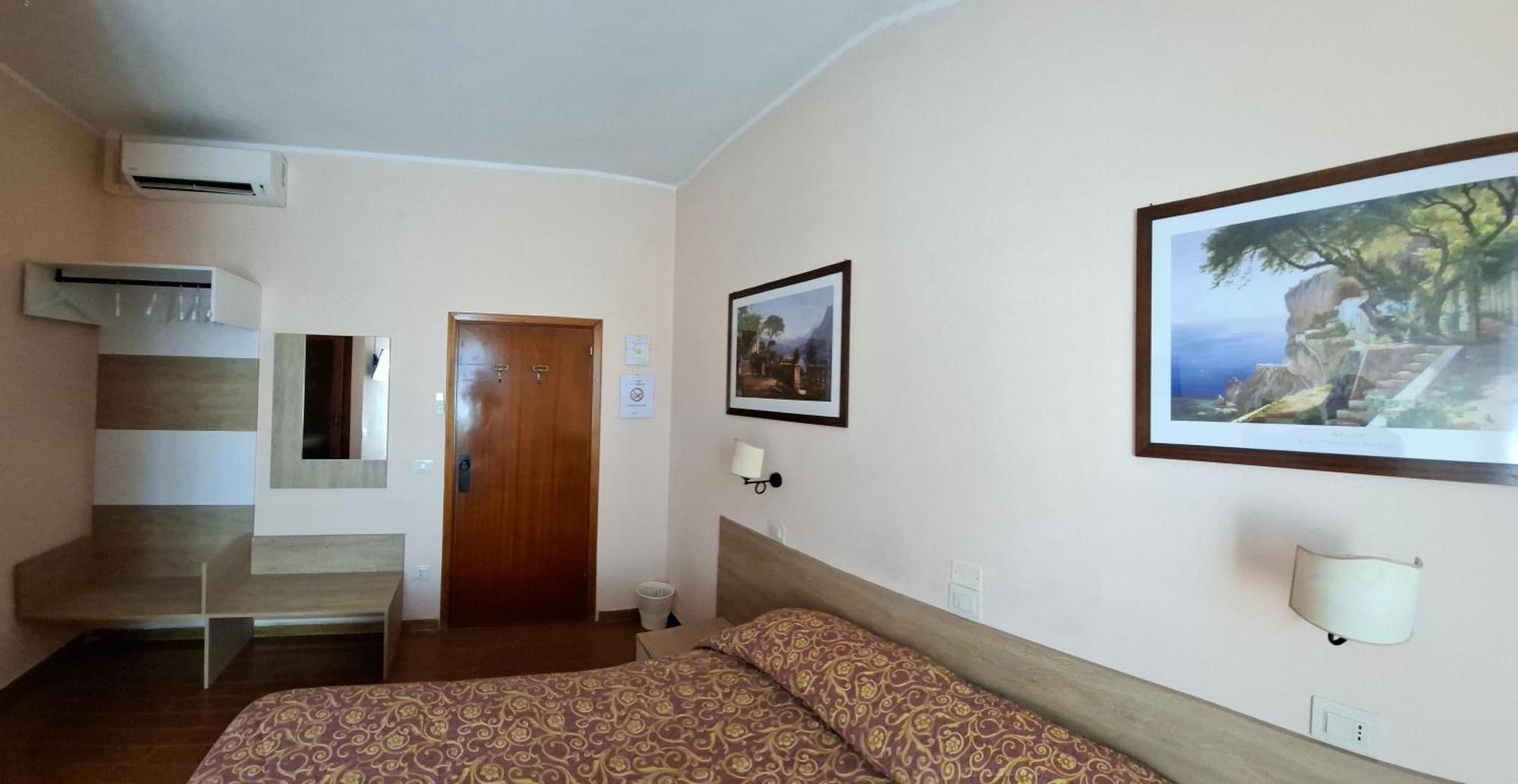 Hotel Lea グロッセート エクステリア 写真